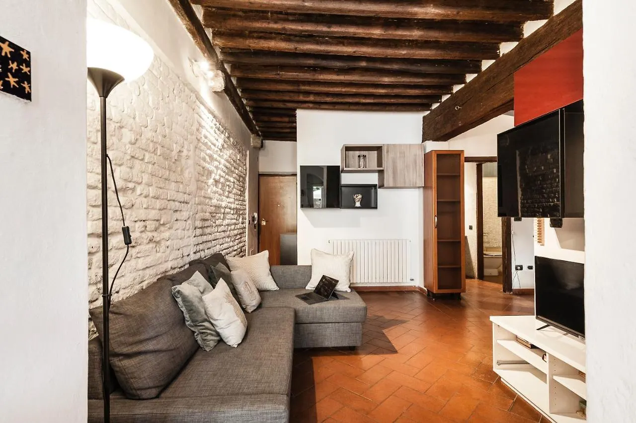 Appartamento Hostly - Garden House Near The Tower - Historical House With Private Garden Pisa